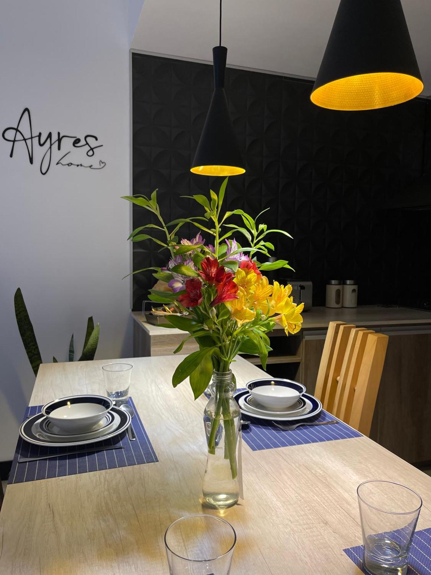 Ayres Home Vip Moderno Solo Adultos Centrico เมนโดซา ภายนอก รูปภาพ